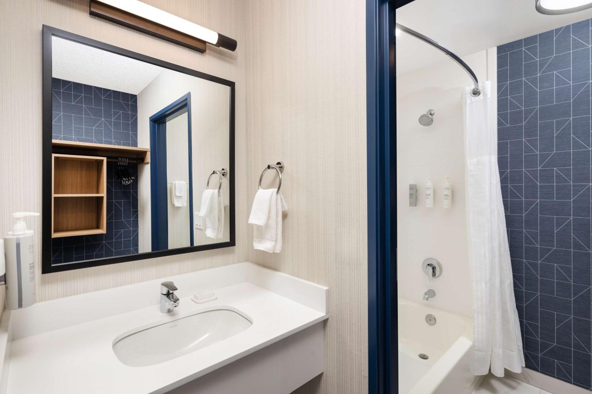 Spark By Hilton Salt Lake City Airport Экстерьер фото