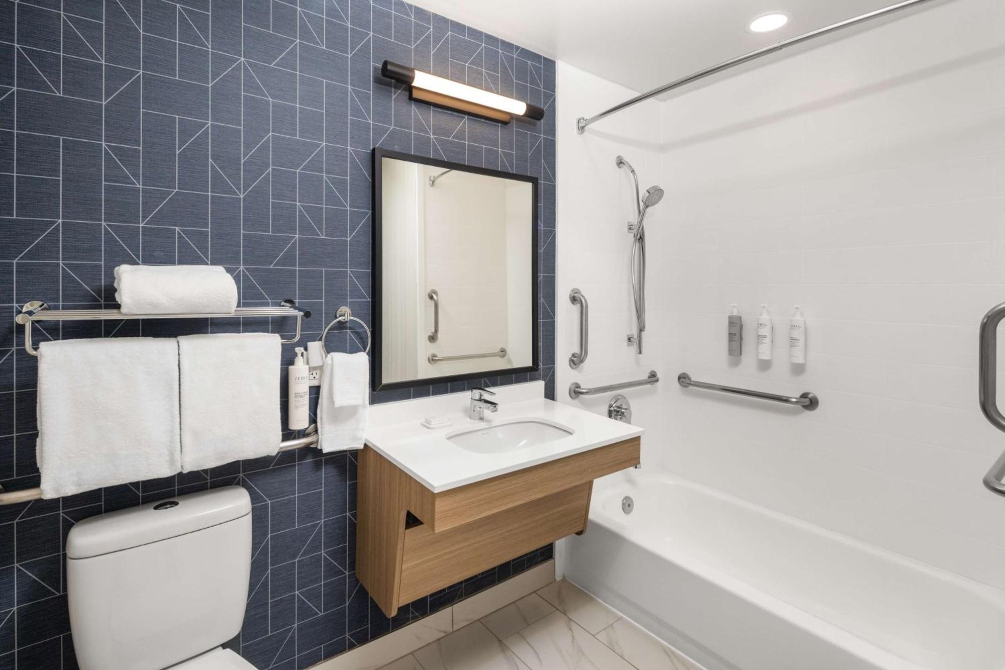 Spark By Hilton Salt Lake City Airport Экстерьер фото